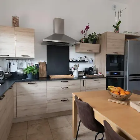 Villa Agreable Maison De Village Proche D'avignon-clim *